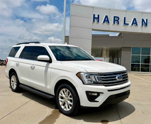2021 Ford Expedition XLT 4x2 in White — front three-quarter view